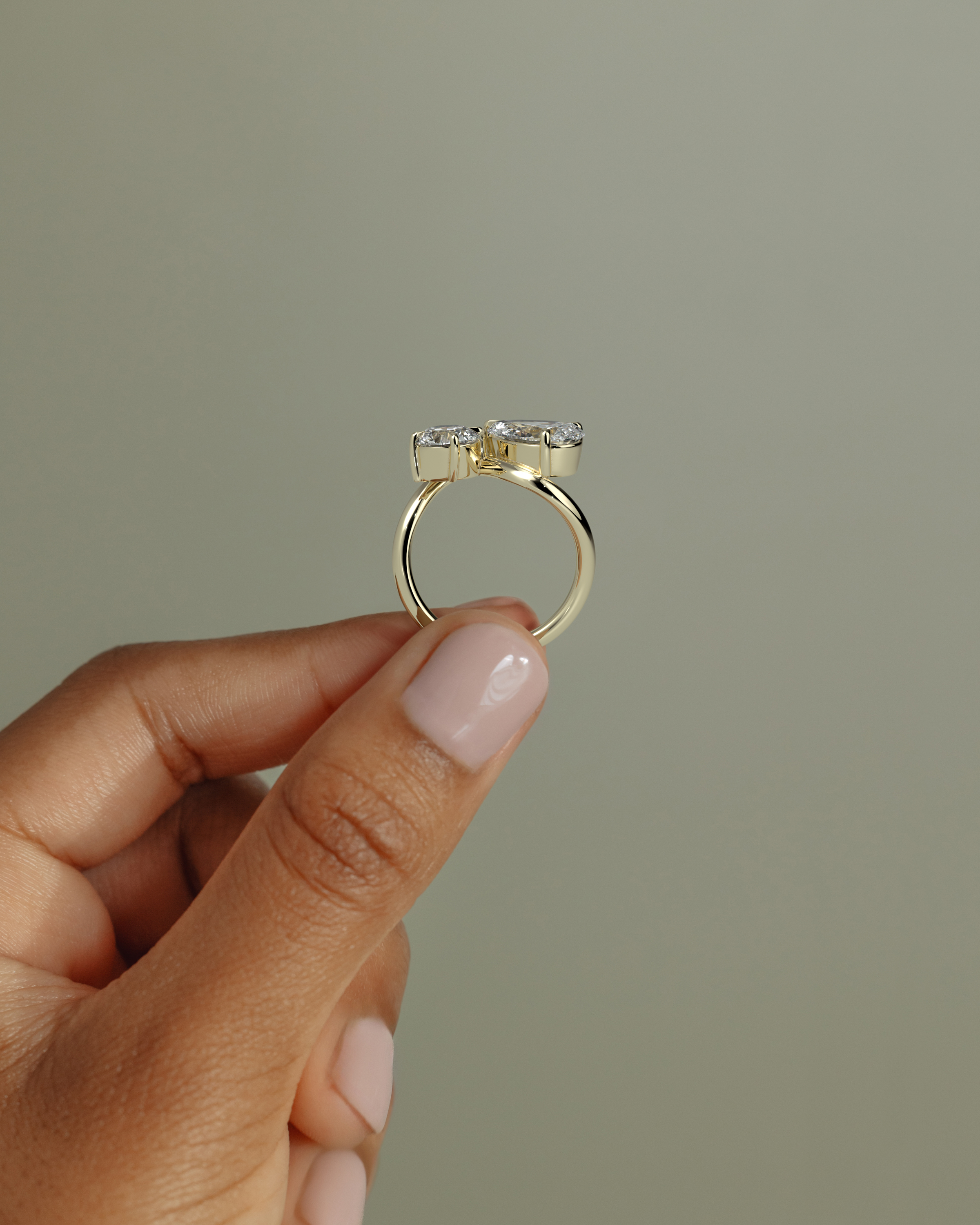 Damla ve Yuvarlak Pırlanta Yüzük